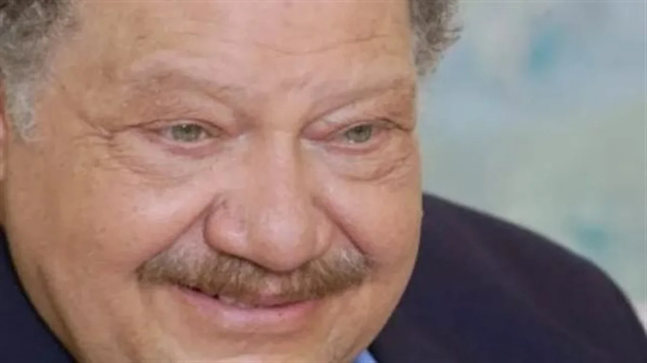 أسرار مسيرته.. كيف تربع يحيى الفخراني على عرش الدراما والمسرح خلال سنوات؟